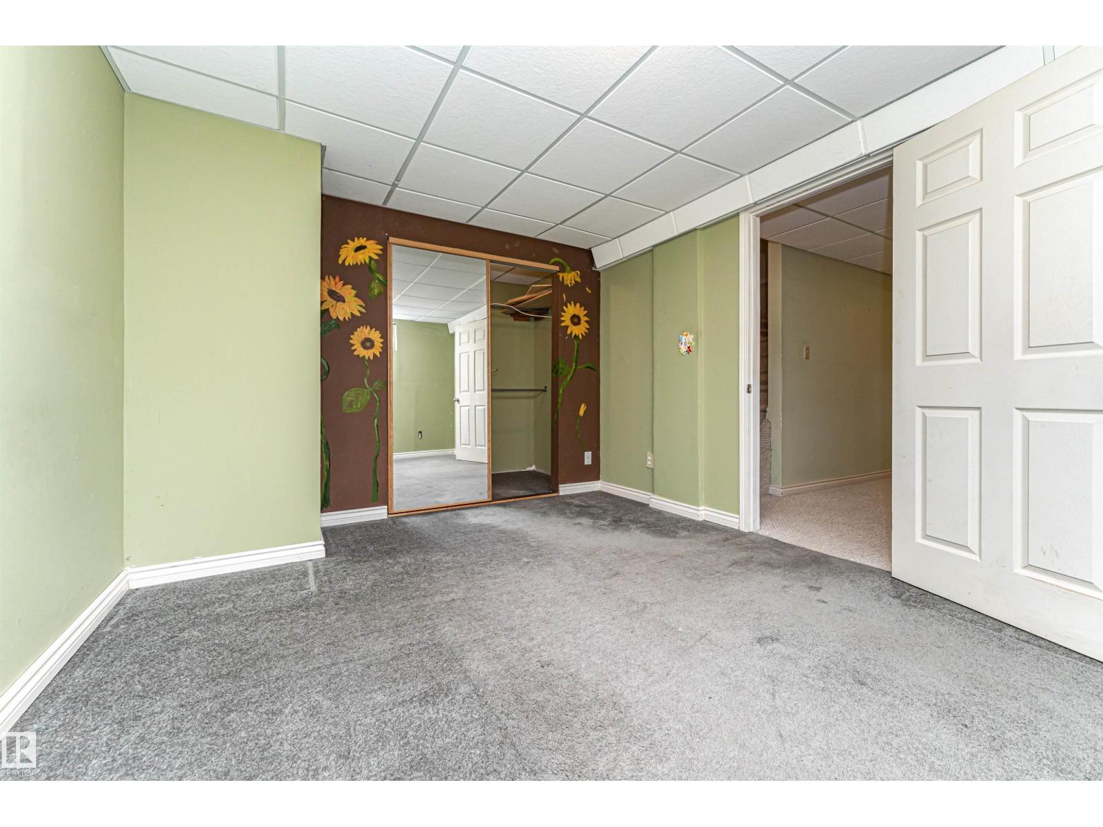 221 OCKENDEN PL NW - 52