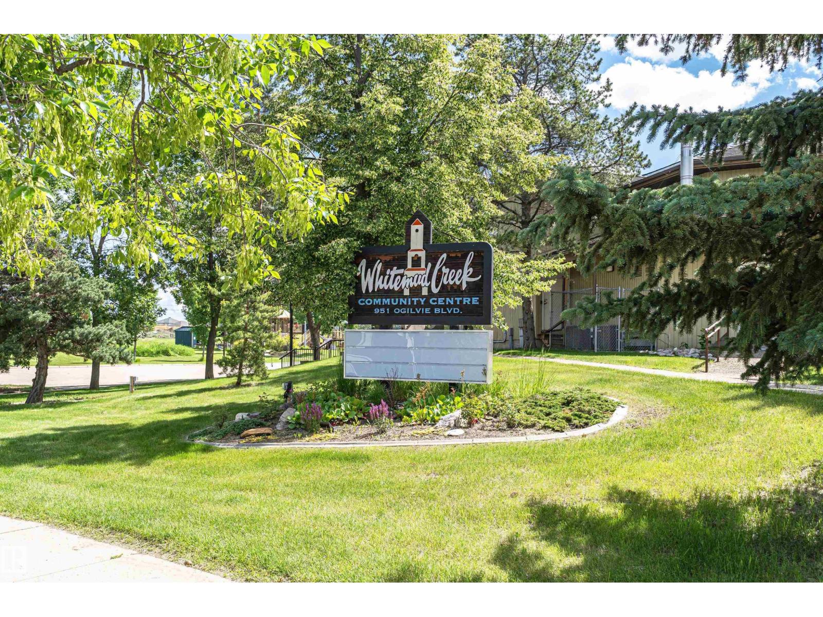 221 OCKENDEN PL NW - 65