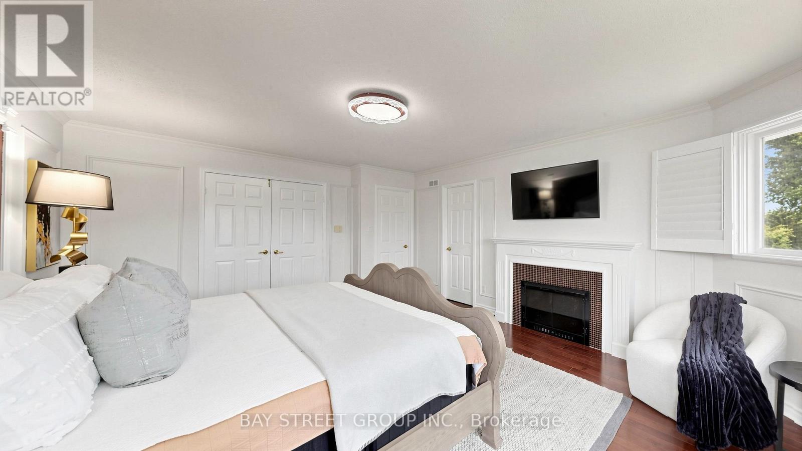 26 KEW GARDENS - 21