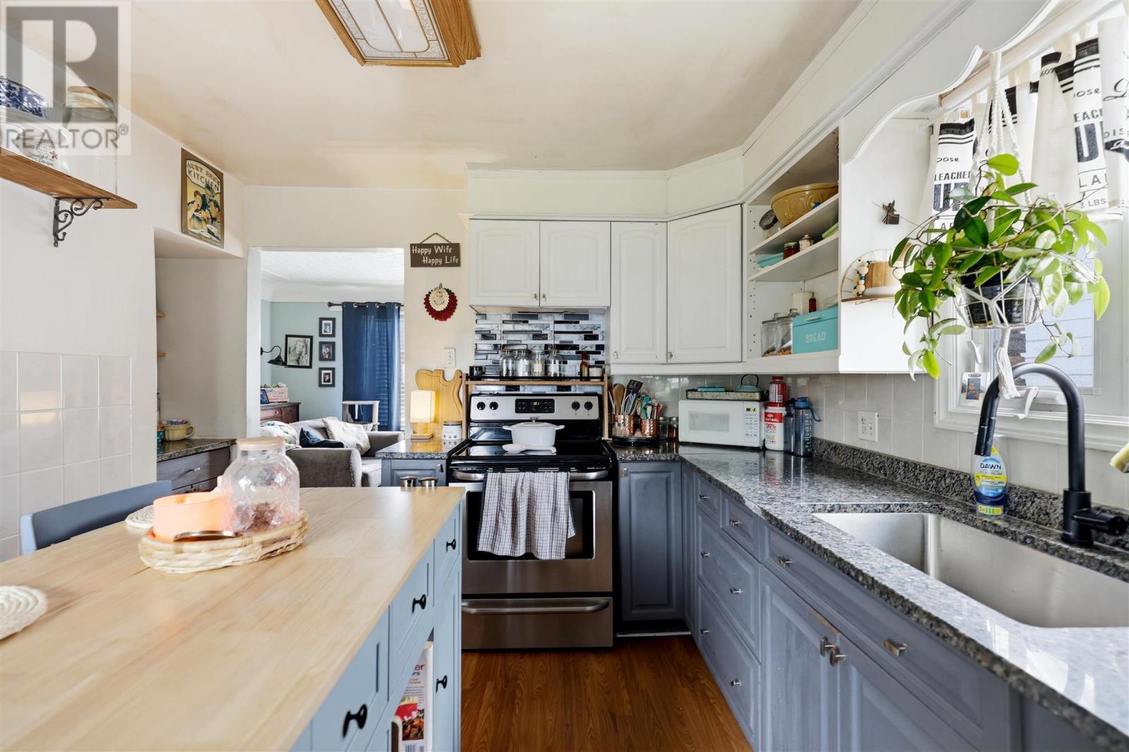 110 Henrietta AVE - 10