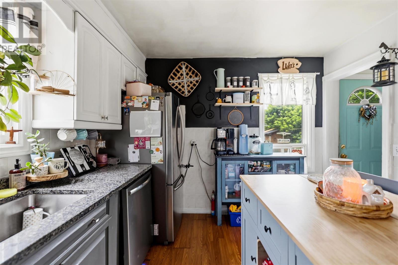 110 Henrietta AVE - 11