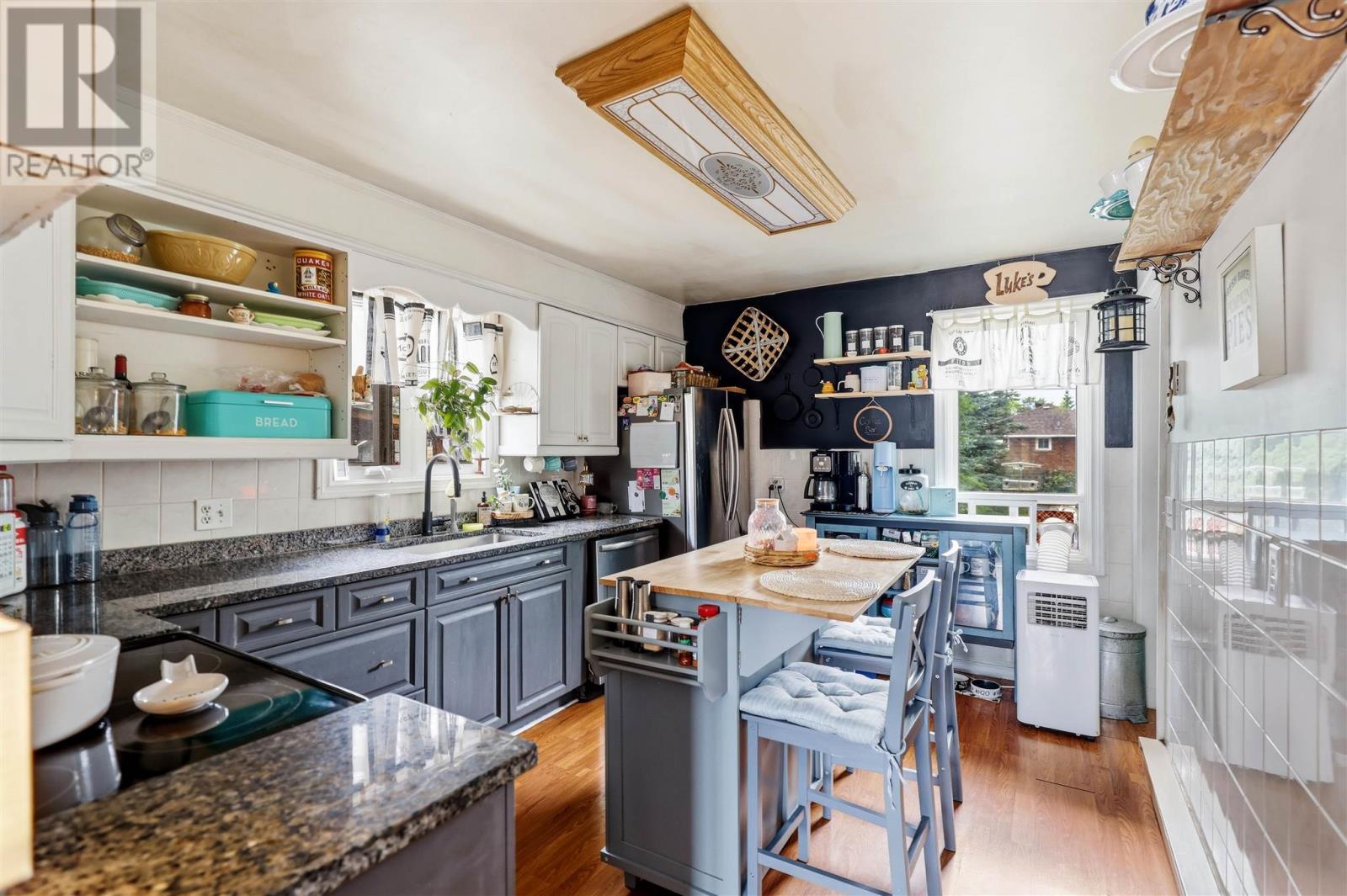 110 Henrietta AVE - 8