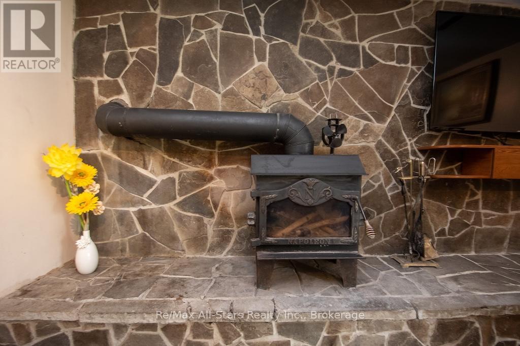 421 OGEMAH ROAD S - Image 32