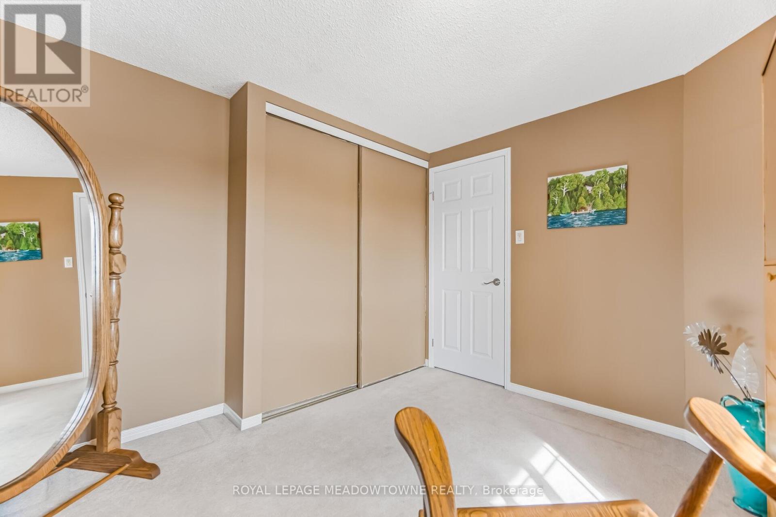 38 MCKILLOP COURT - 36