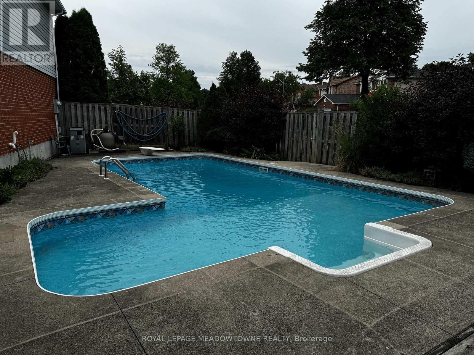 38 MCKILLOP COURT - 47