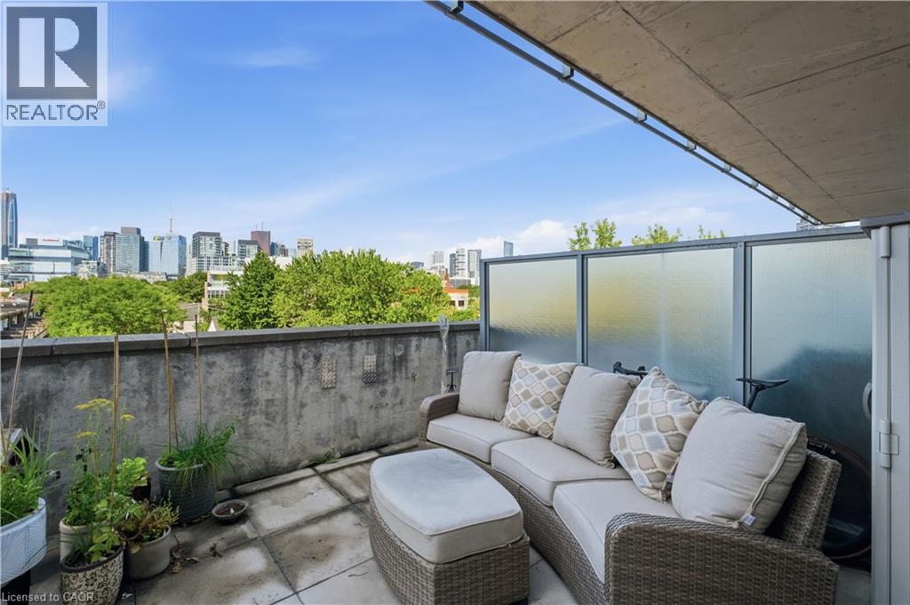 #404 510 KING Street E - 17