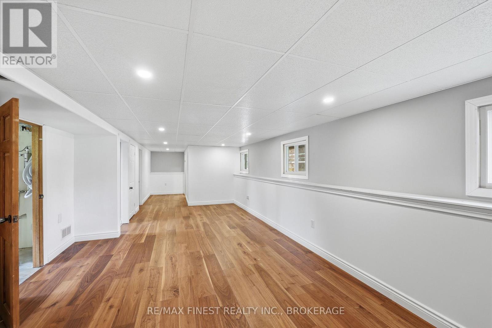 3305 AMEY ROAD - 33
