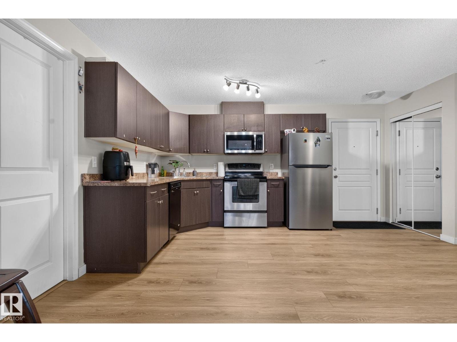 #140 301 CLAREVIEW STATION DR NW - 4
