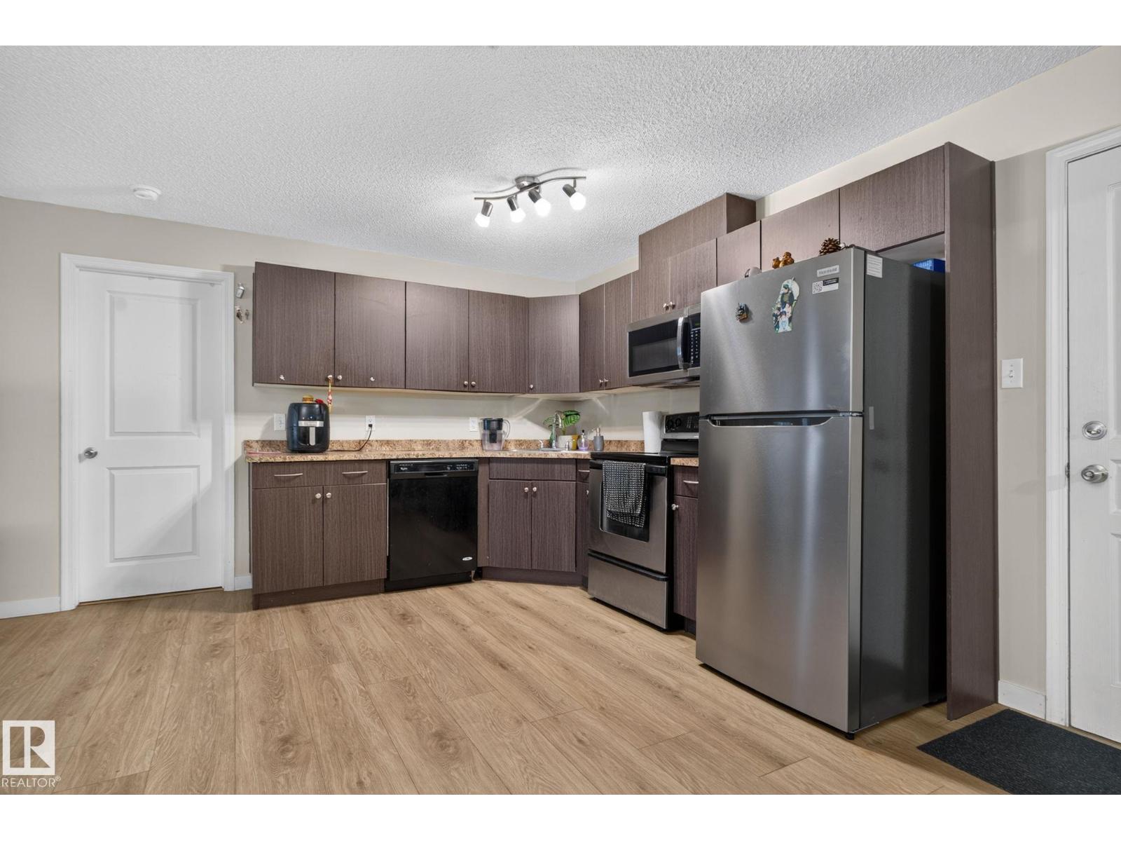#140 301 CLAREVIEW STATION DR NW - 6