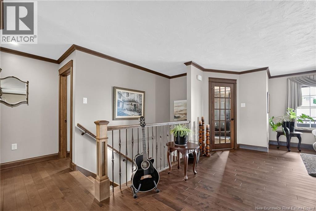 115 Royal Oaks Boulevard - 11