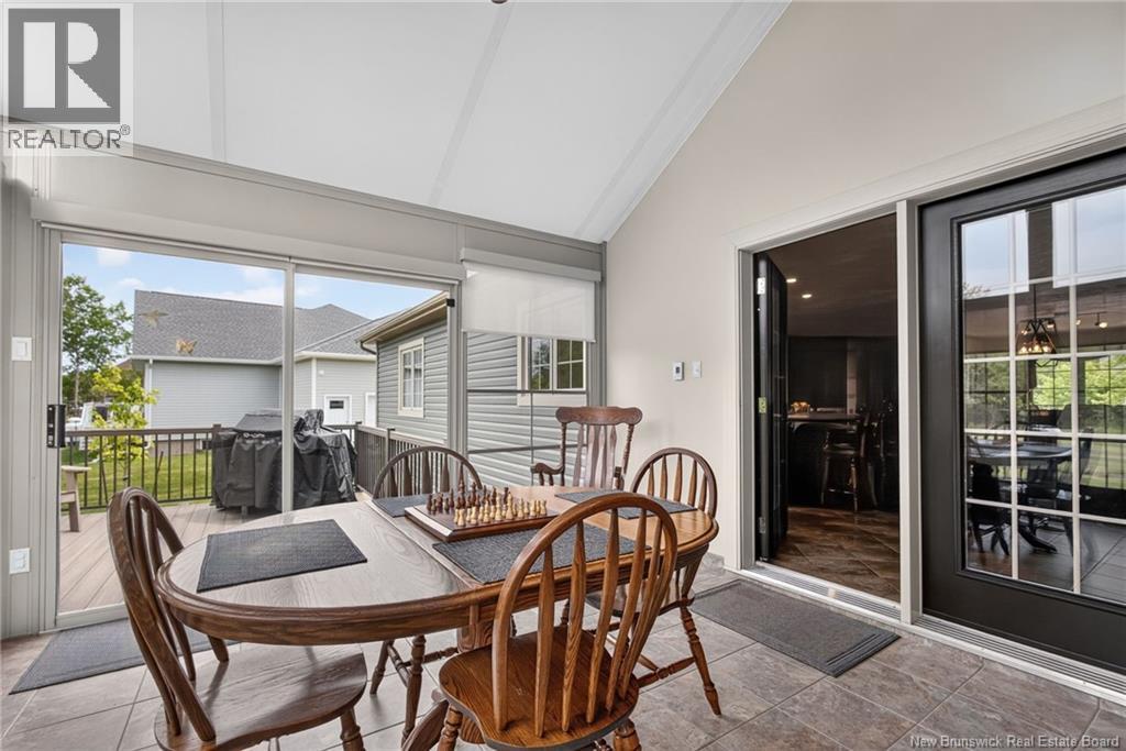 115 Royal Oaks Boulevard - 14