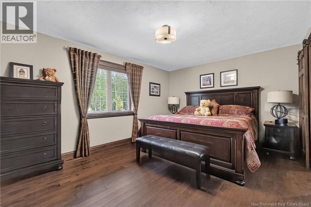 115 Royal Oaks Boulevard - 19
