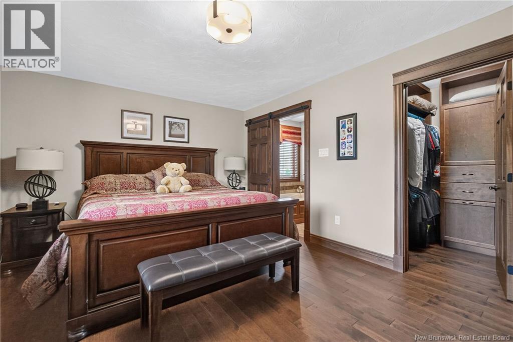 115 Royal Oaks Boulevard - 20