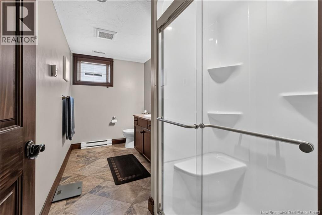 115 Royal Oaks Boulevard - Image 32