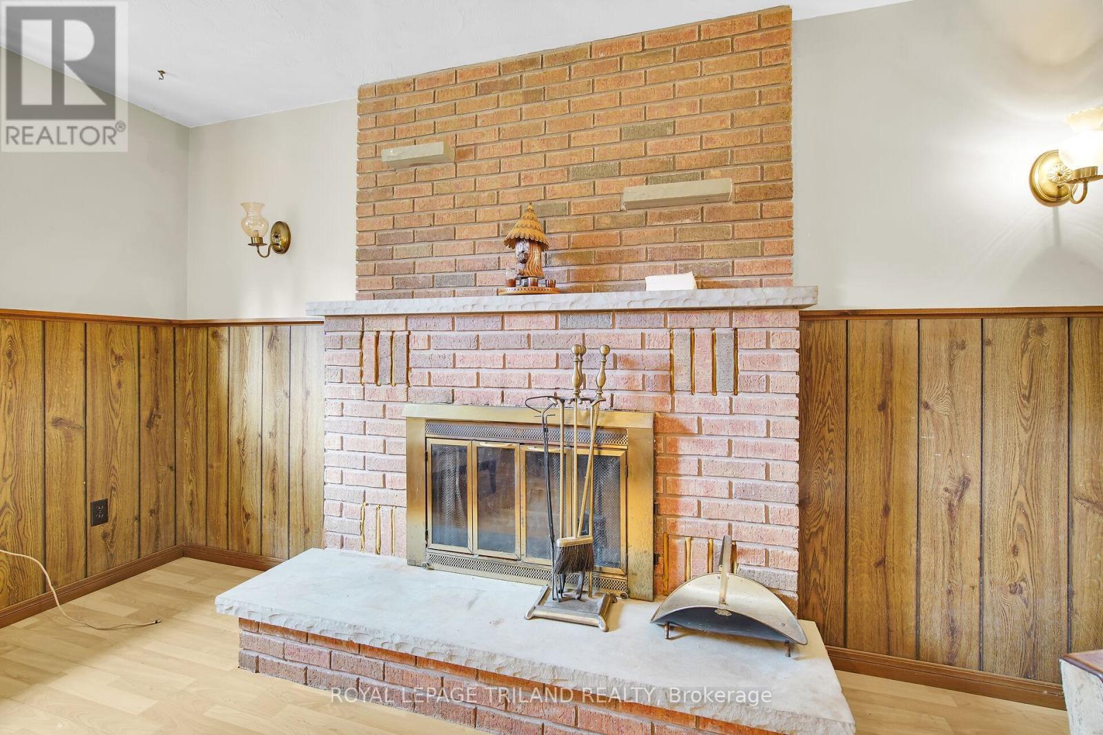 42 APPLEGREEN GROVE - 19