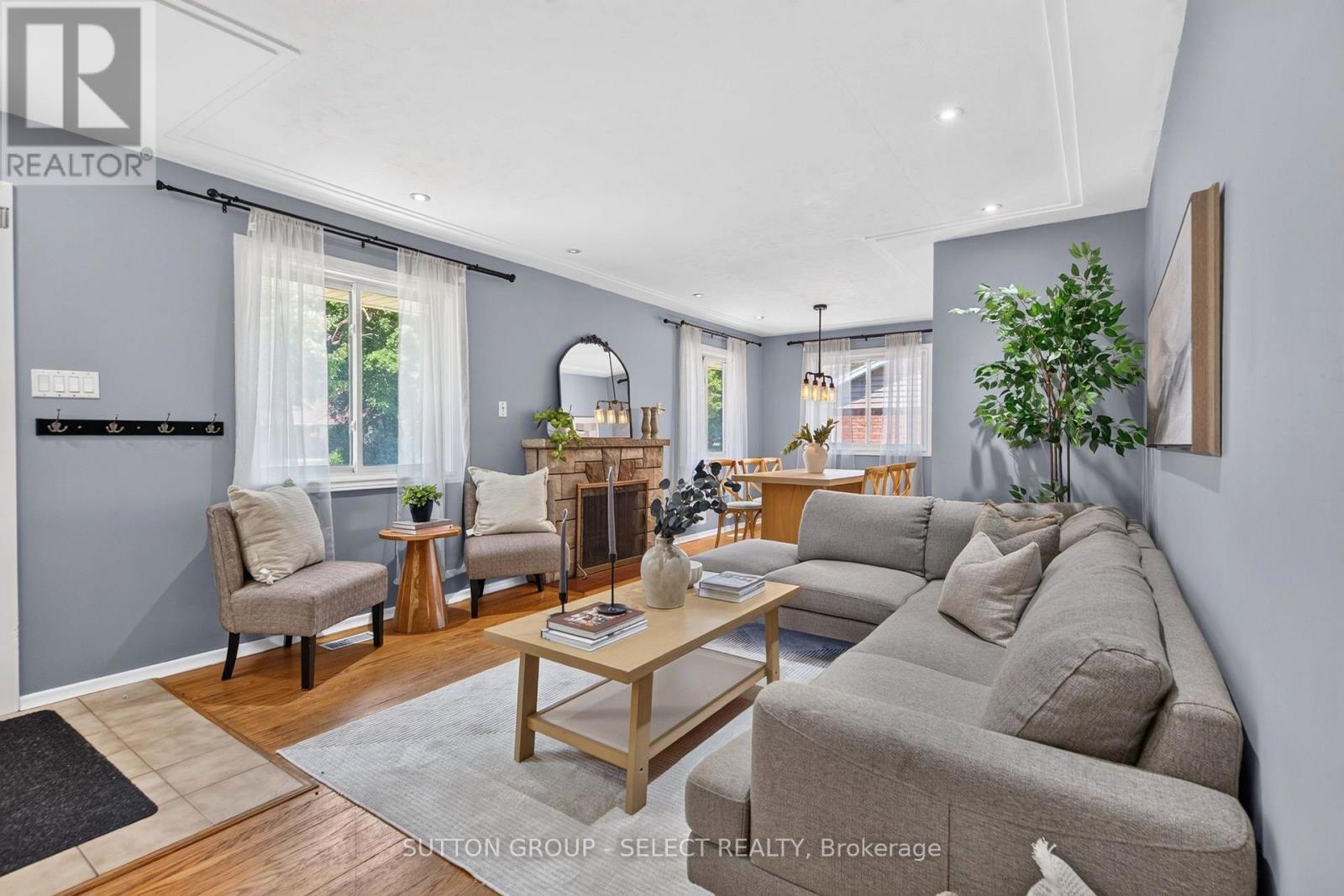 198 ARLINGTON CRESCENT - 6