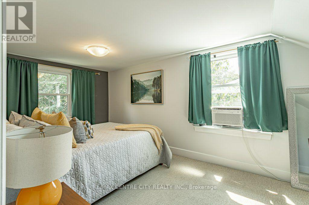 53 CLIFTONVALE AVENUE - 18