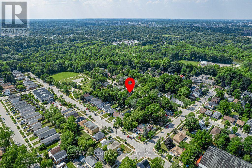 53 CLIFTONVALE AVENUE - 31