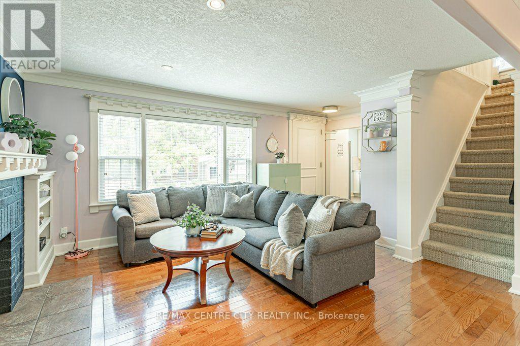 53 CLIFTONVALE AVENUE - 8