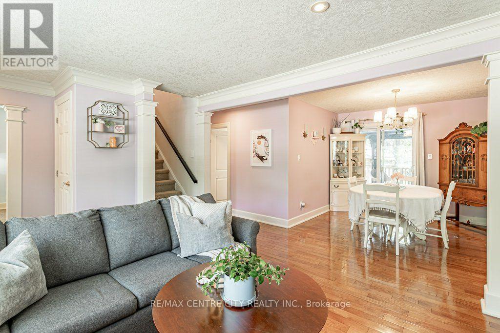 53 CLIFTONVALE AVENUE - 9