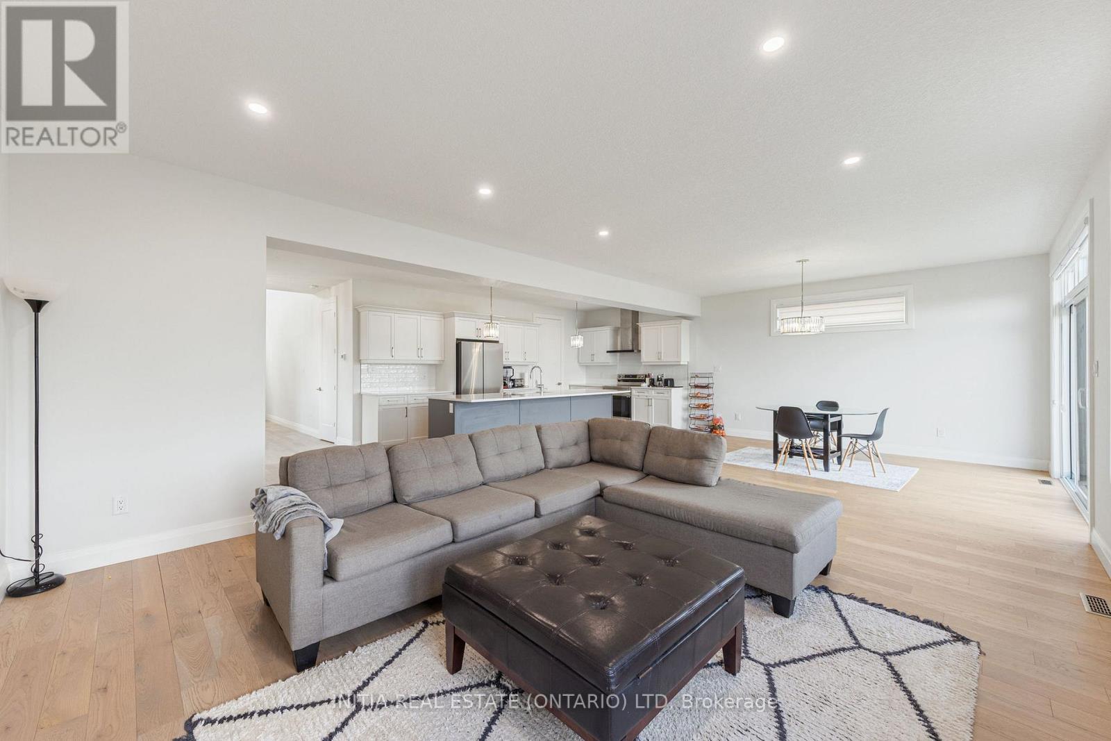 608 SWEETBAY CRESCENT - 12