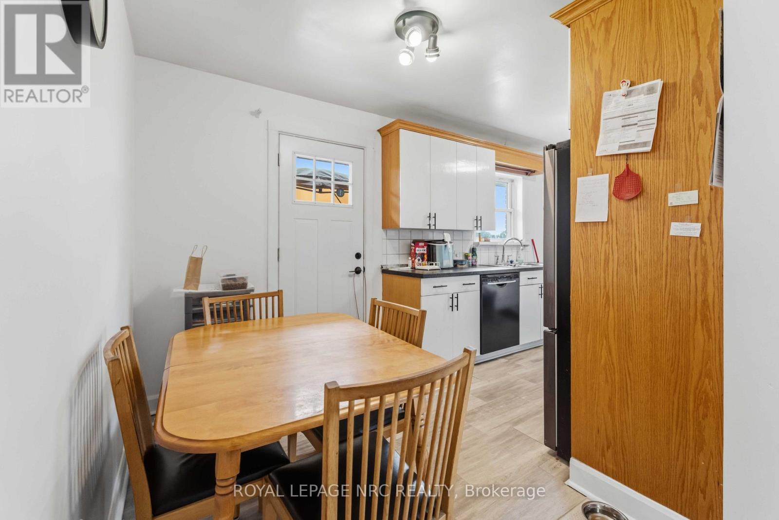 7101 ROGER CRESCENT - 10