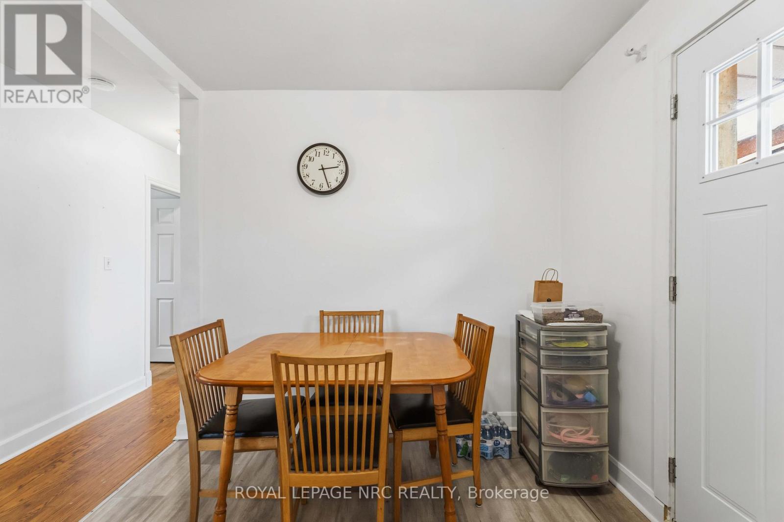 7101 ROGER CRESCENT - 11