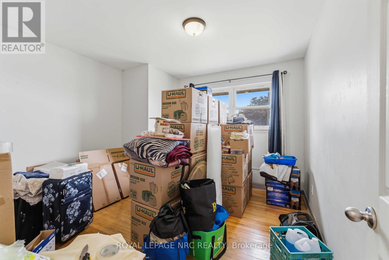 7101 ROGER CRESCENT - 21