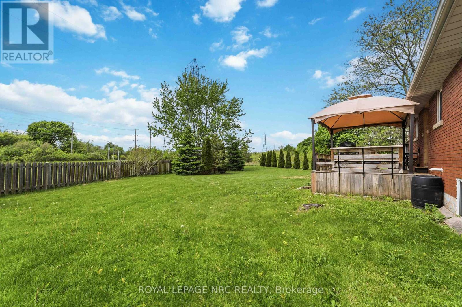 7101 ROGER CRESCENT - 39