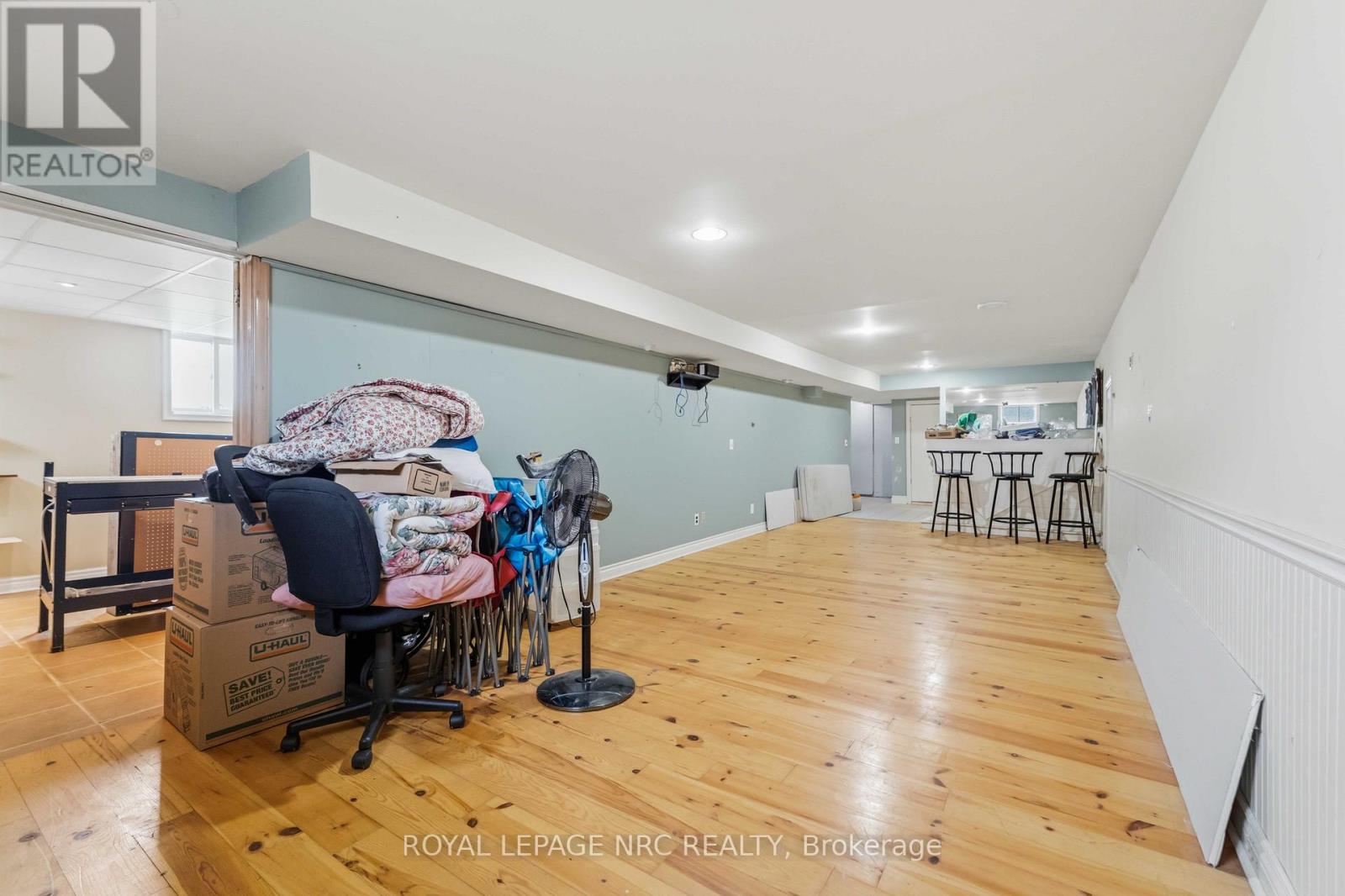 7101 ROGER CRESCENT - 28
