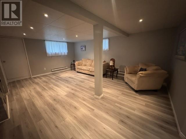 44 Raynham Avenue thumbnail 43