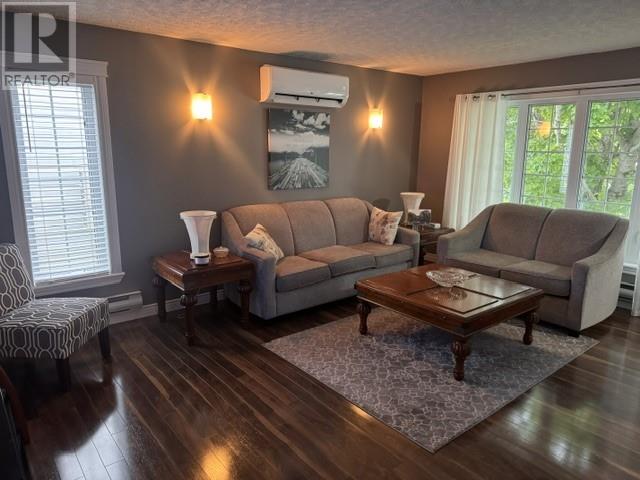 44 Raynham Avenue thumbnail 9