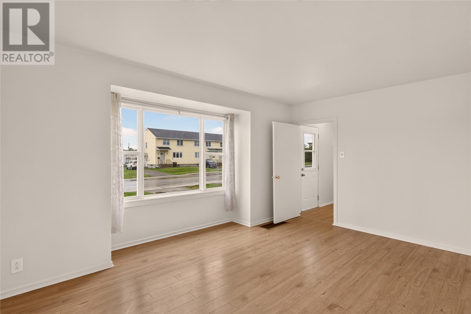 115 Elizabeth Drive - 3