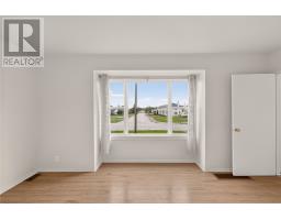 115 Elizabeth Drive thumbnail 4