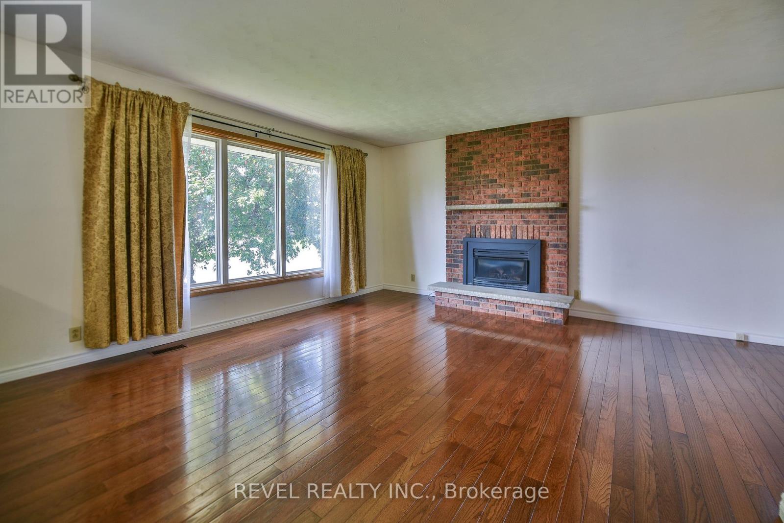1330 CHENIER AVENUE - 10