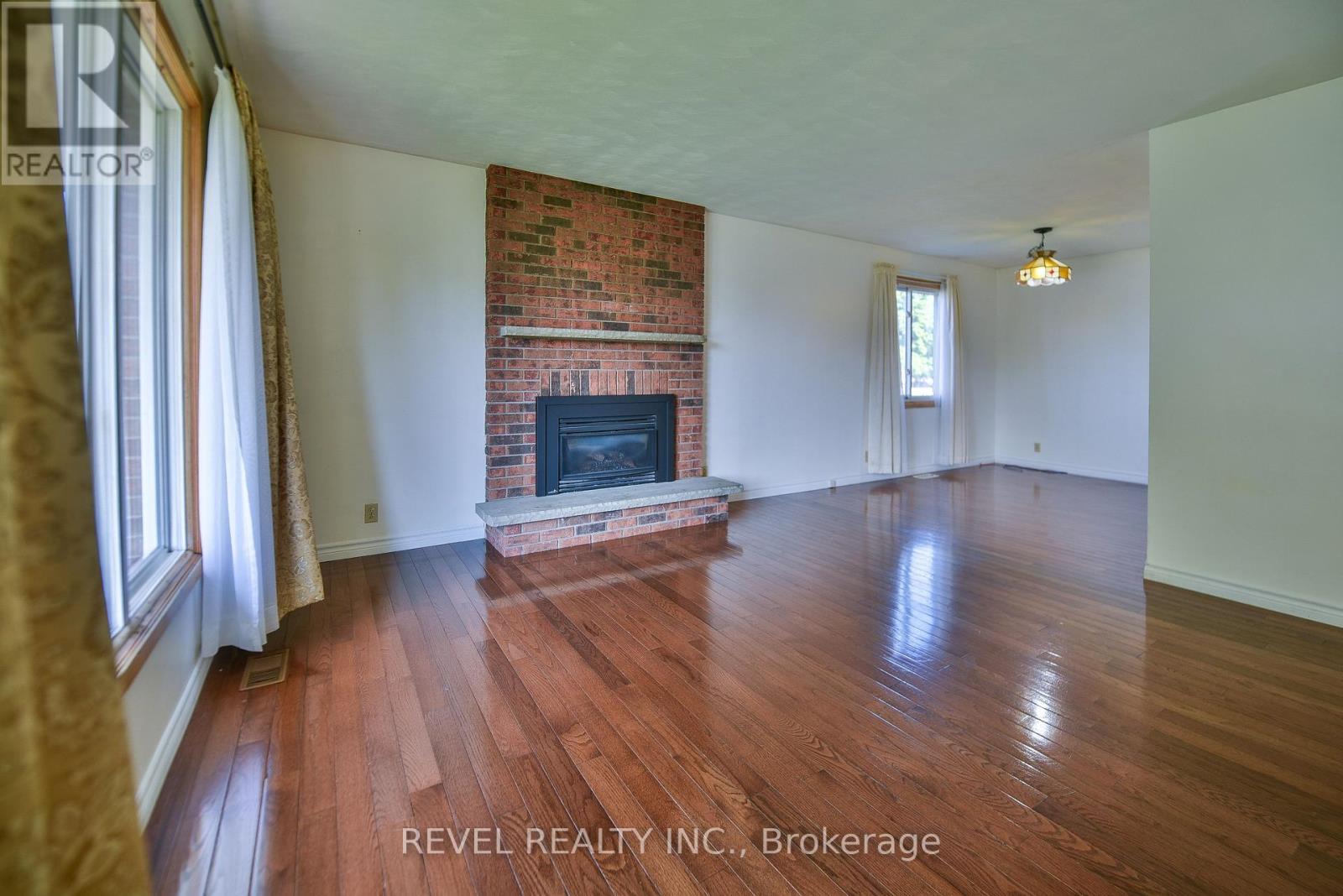 1330 CHENIER AVENUE - 11