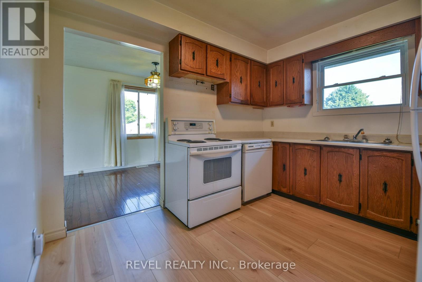 1330 CHENIER AVENUE - 14