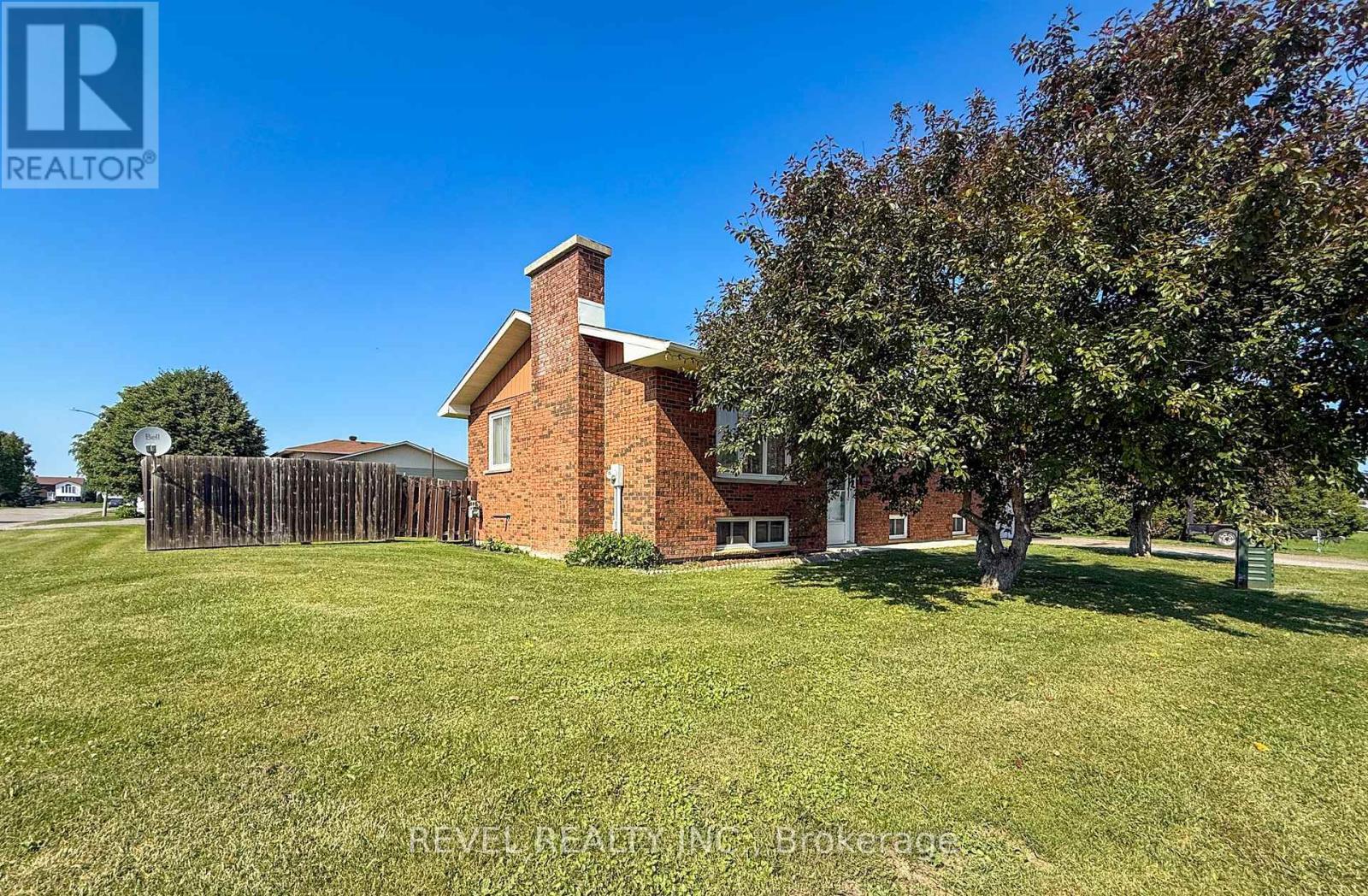 1330 CHENIER AVENUE - 3