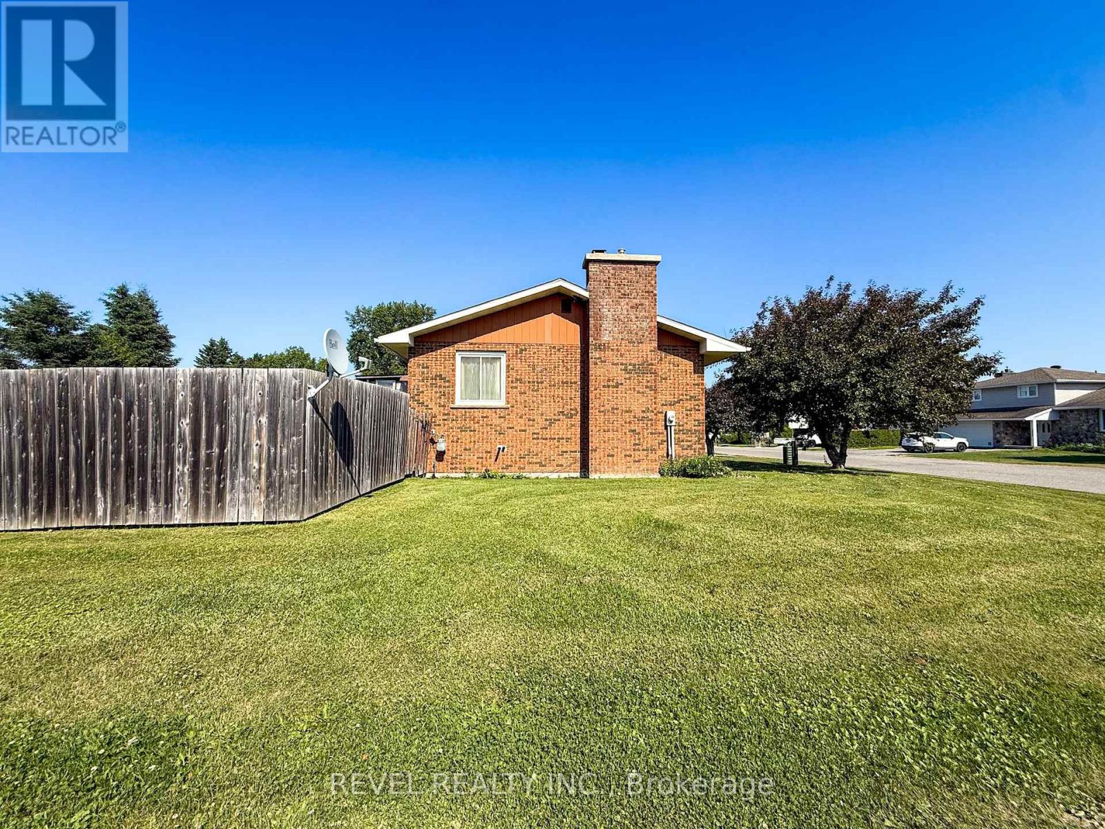 1330 CHENIER AVENUE - 4