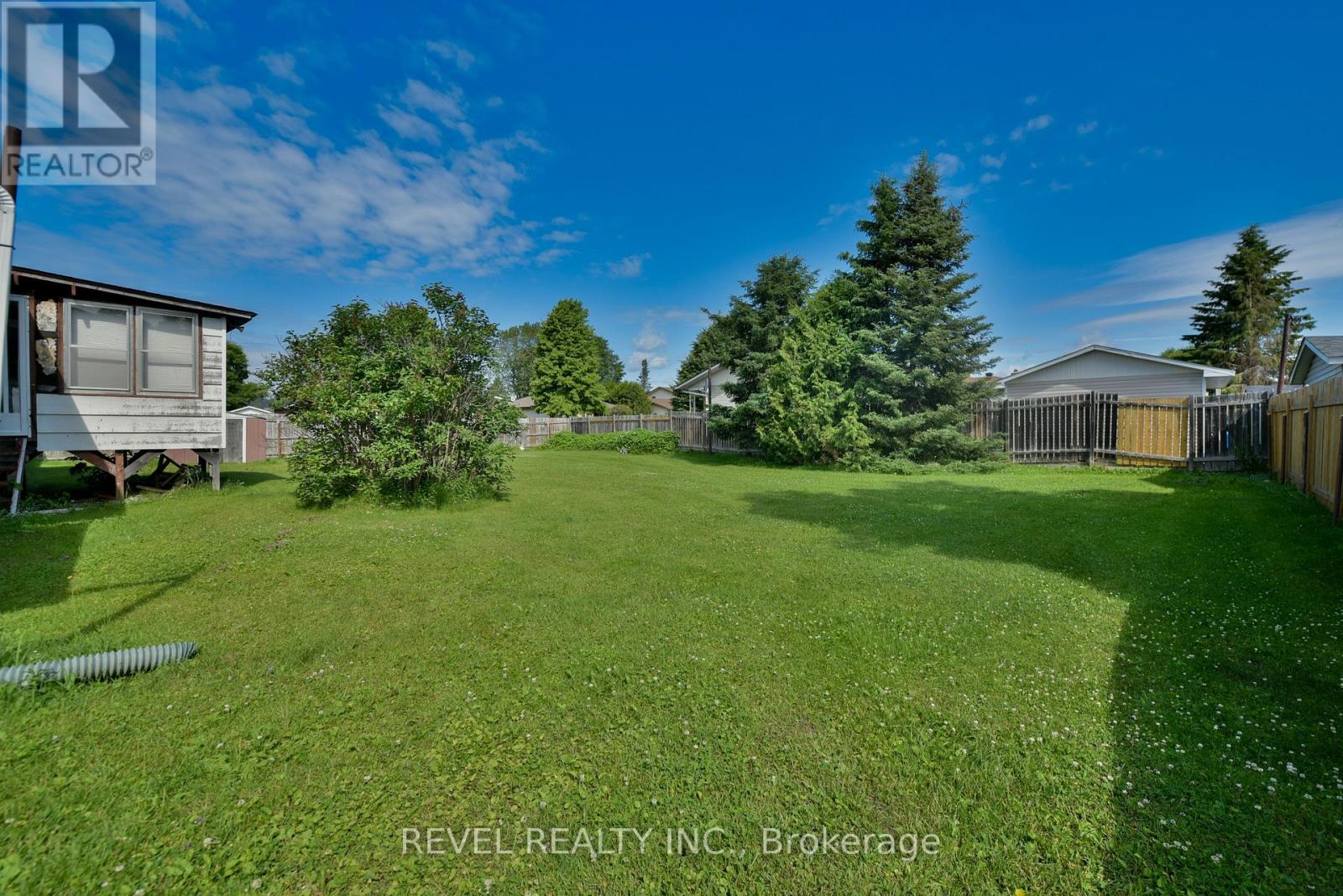1330 CHENIER AVENUE - 5