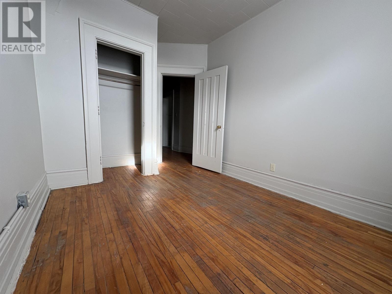 230 Brodie ST N - 22