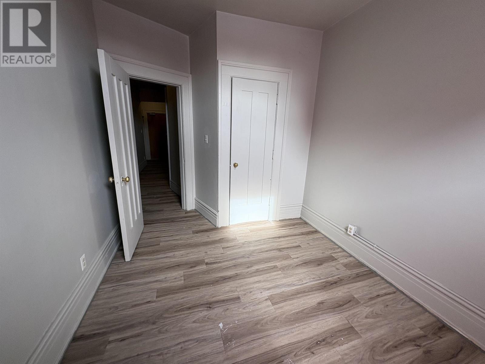 230 Brodie ST N - 11