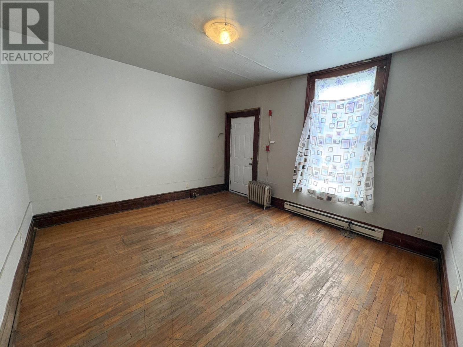 230 Brodie ST N - 26
