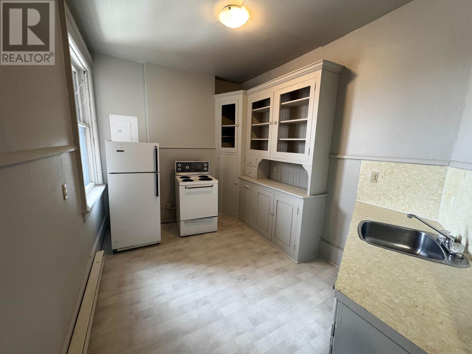 230 Brodie ST N - 25