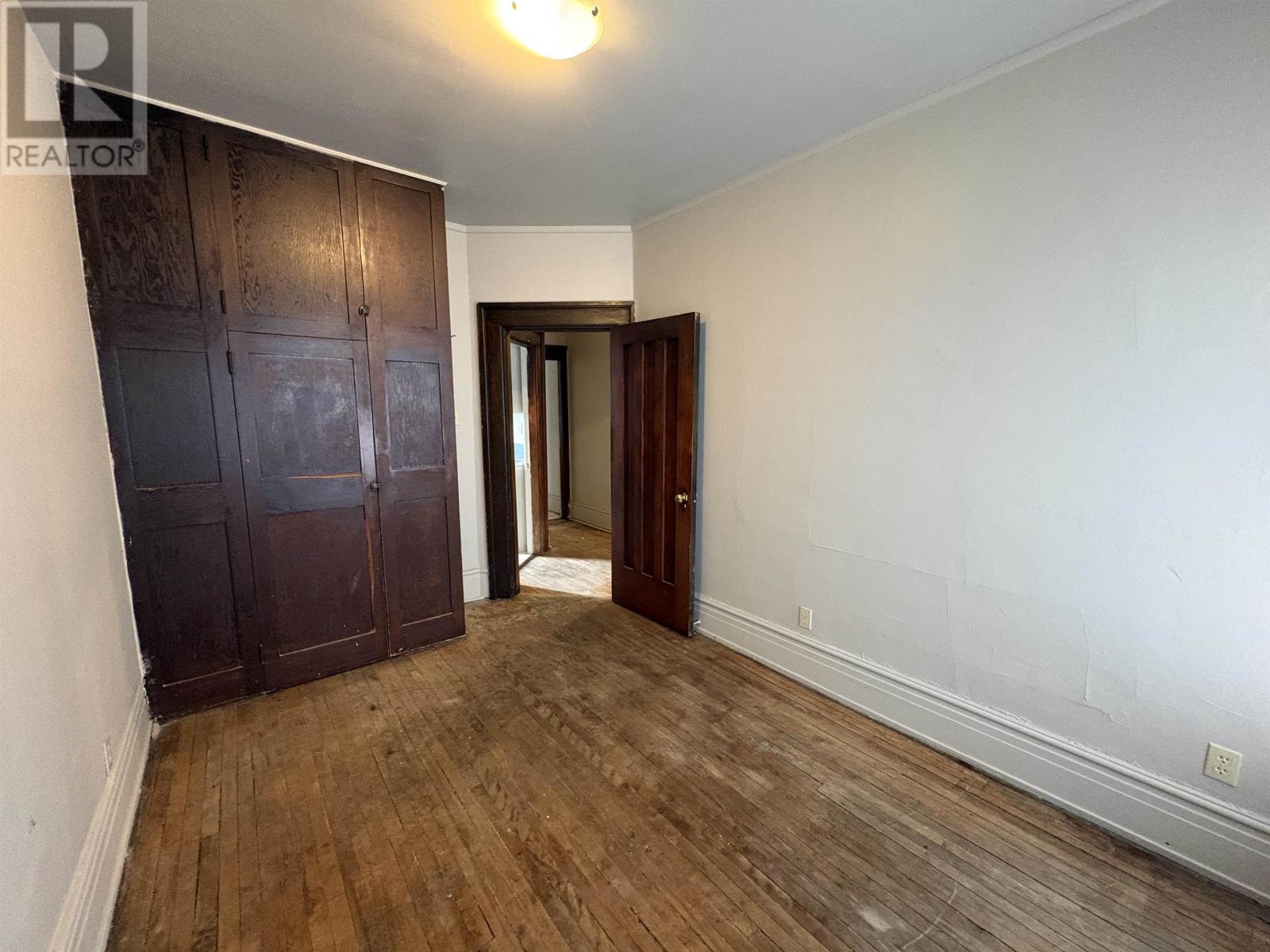 230 Brodie ST N - 28