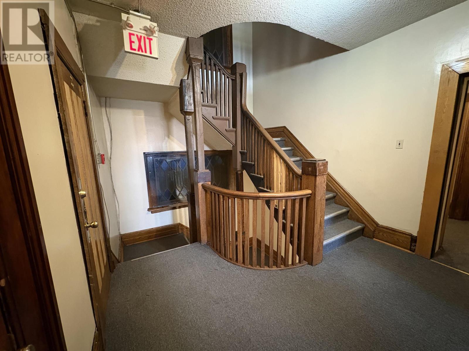 230 Brodie ST N - 8