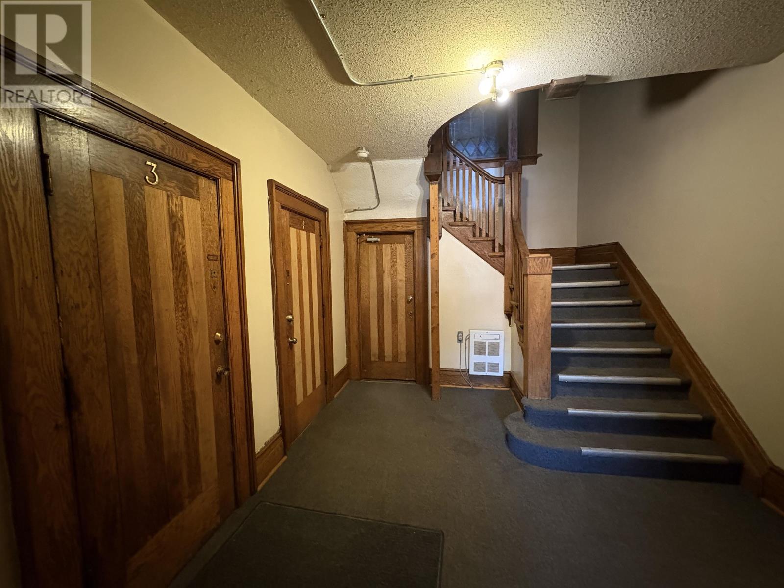 230 Brodie ST N - 6
