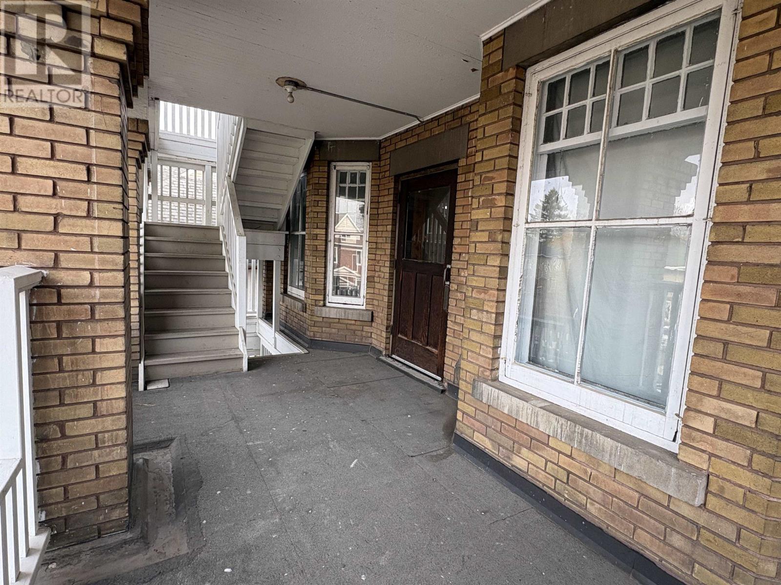 230 Brodie ST N - 5
