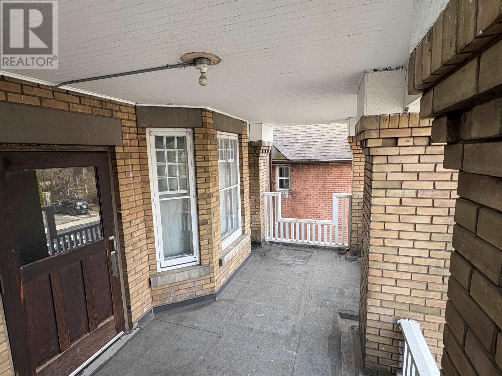 230 Brodie ST N - 4