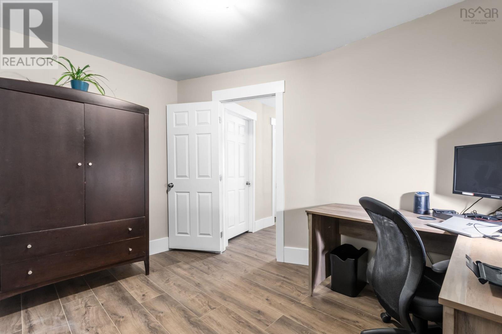 56 Bristol Avenue - 27